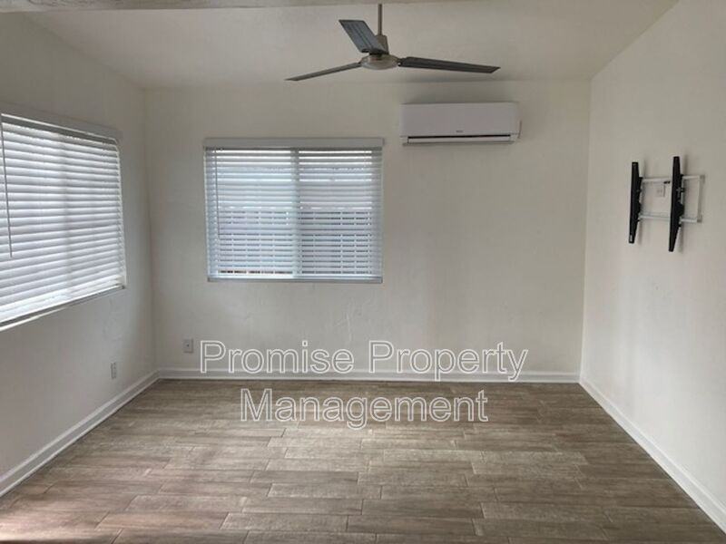 1209 Langford St - Photo 3 of 24