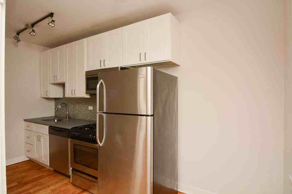 2420 N Kedzie Blvd #212 - Photo 6 of 20