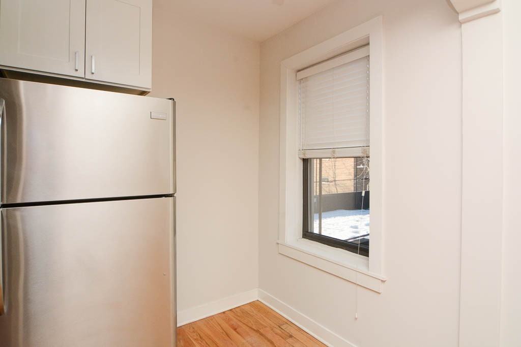 2420 N Kedzie Blvd #212 - Photo 7 of 20