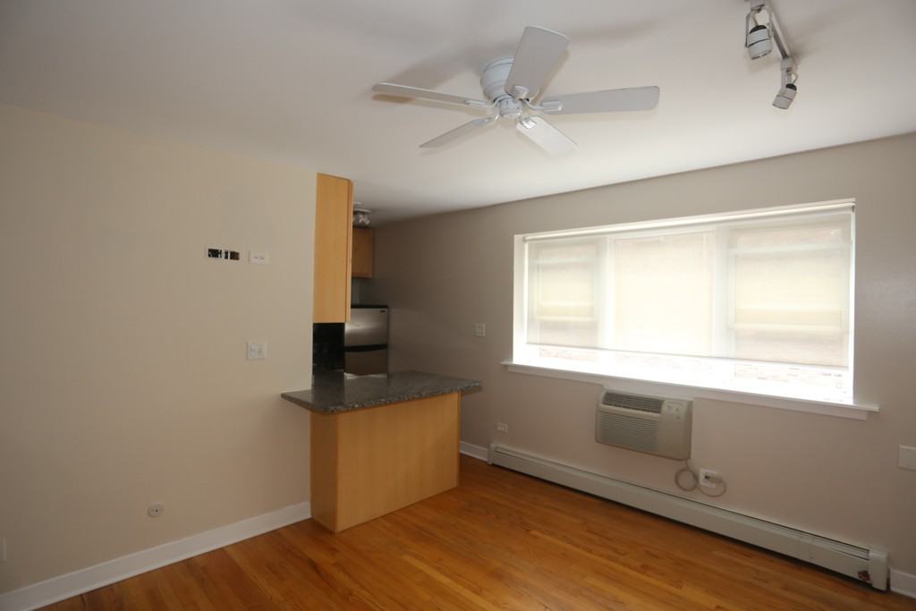 625 W Wrightwood Ave #402 - Photo 6 of 16