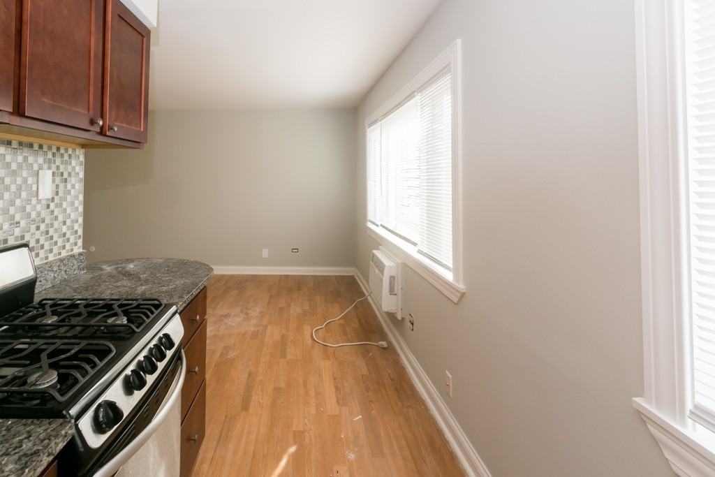 696 Elm Pl #105 - Photo 5 of 15