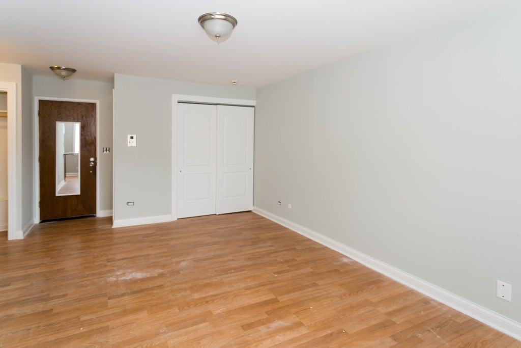 696 Elm Pl #105 - Photo 6 of 15