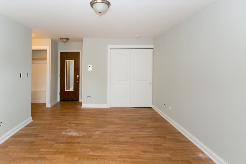 696 Elm Pl #105 - Photo 7 of 15