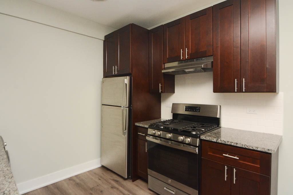 725 St Johns Ave #03 - Photo 3 of 21