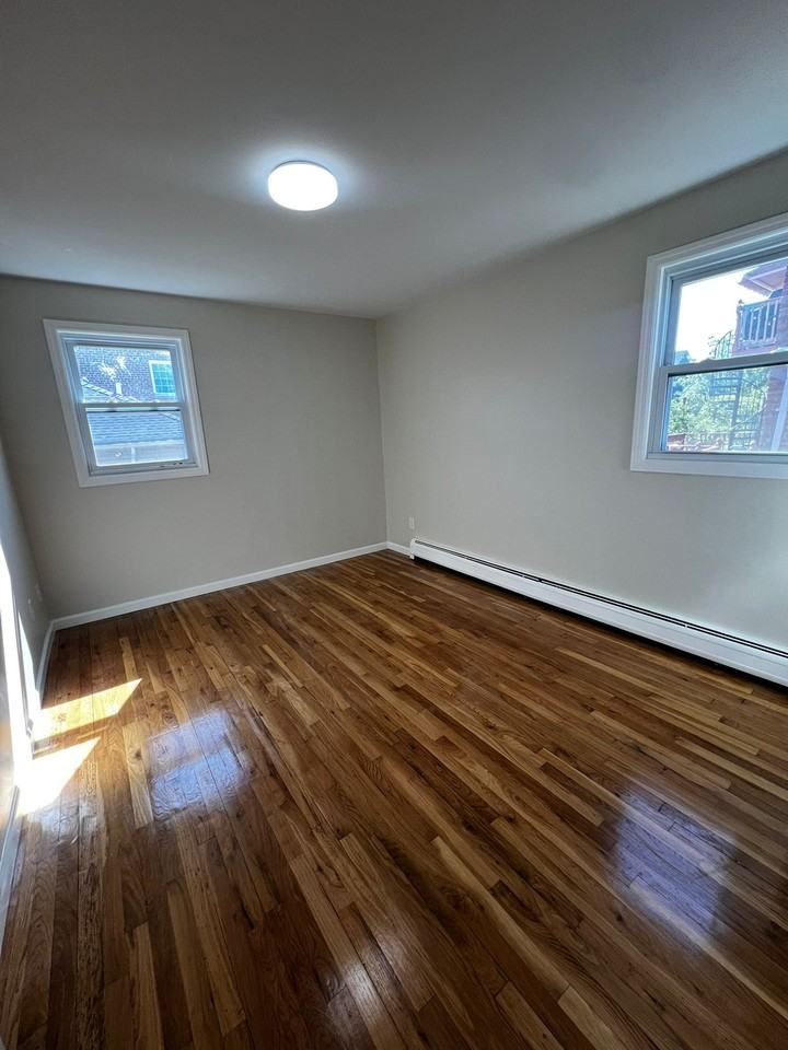 Logan Ave - Photo 4 of 10