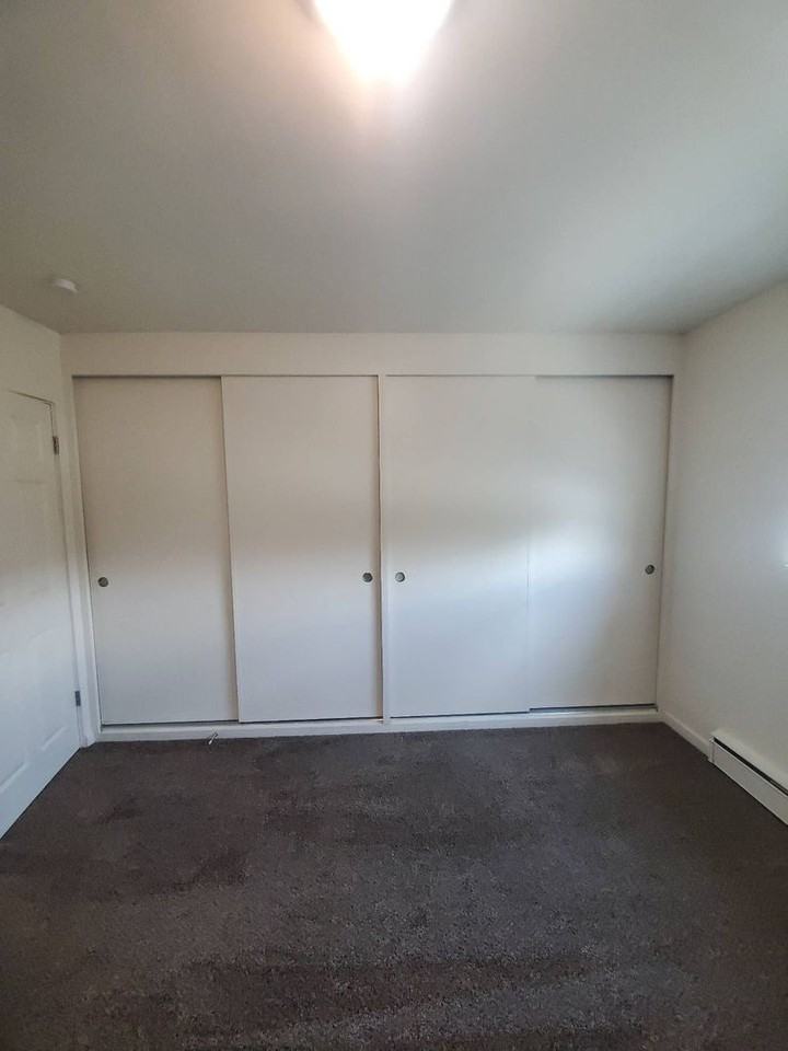 615 S Alder St #16 - Photo 7 of 9