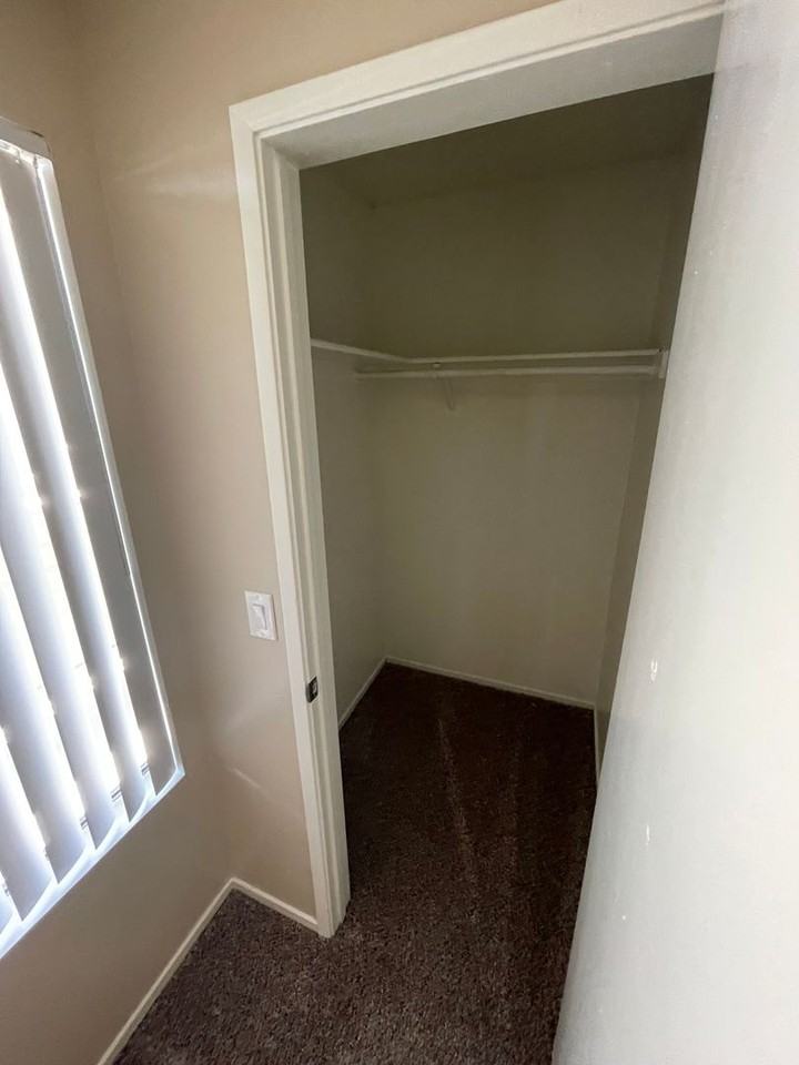 Shadow Ridge Apartments - Photo 6 of 44