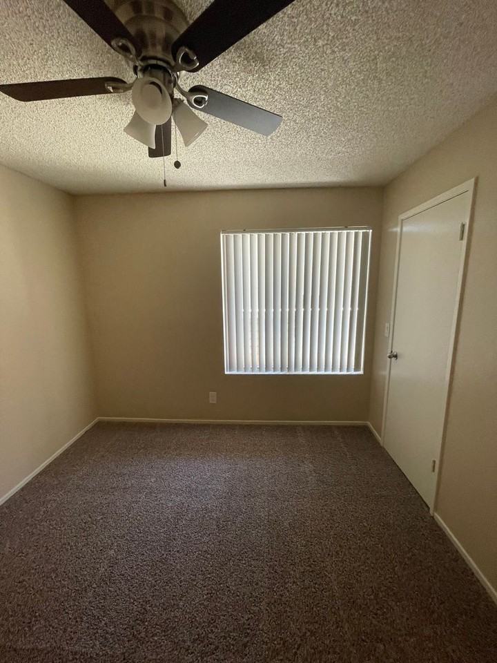 Shadow Ridge Apartments - Photo 7 of 44