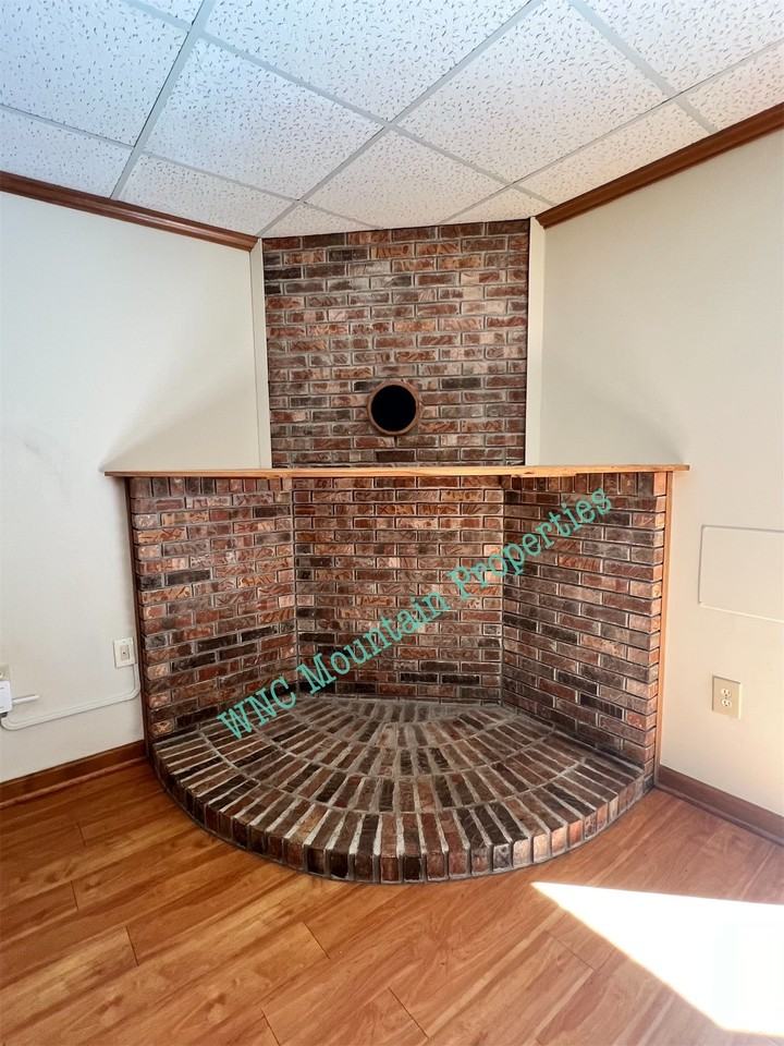 5 Shadow Valley Drive - Photo 2 of 13