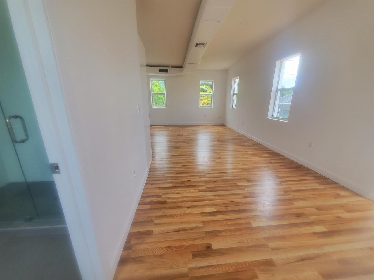 101 SE 2nd Street - Photo 5 of 9