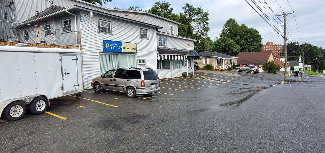 Byrd Drive Commons Multi level Building - Photo 2 of 18