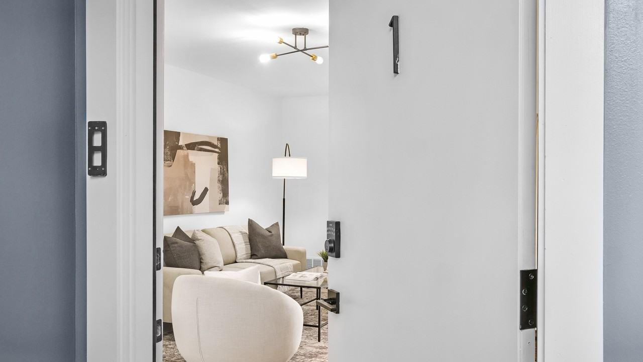 Trumbull Terrace - Photo 3 of 50