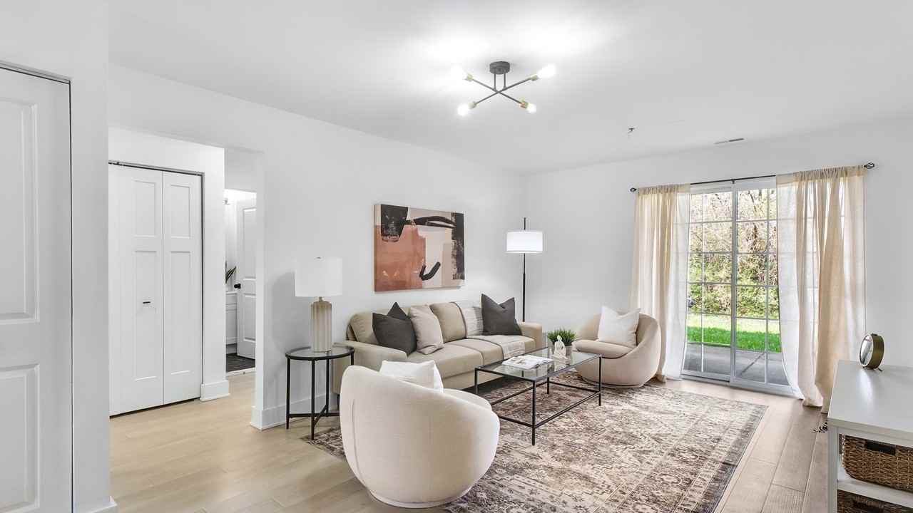 Trumbull Terrace - Photo 4 of 50