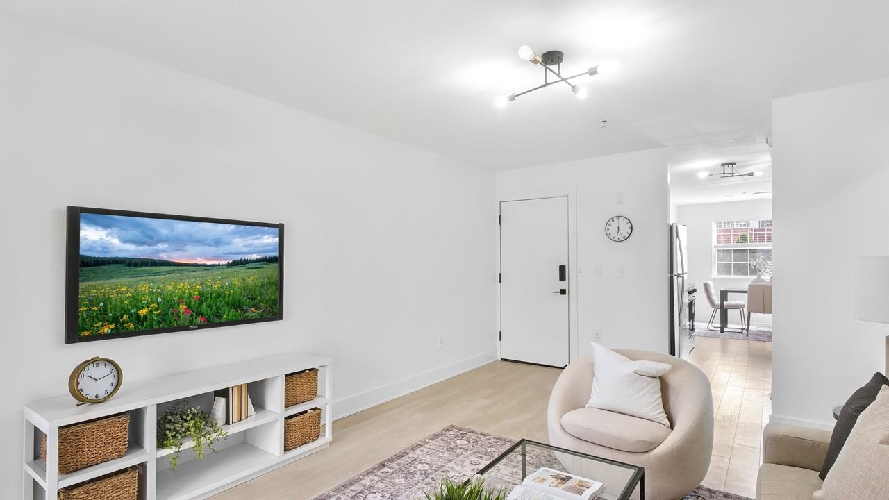 Trumbull Terrace - Photo 5 of 50