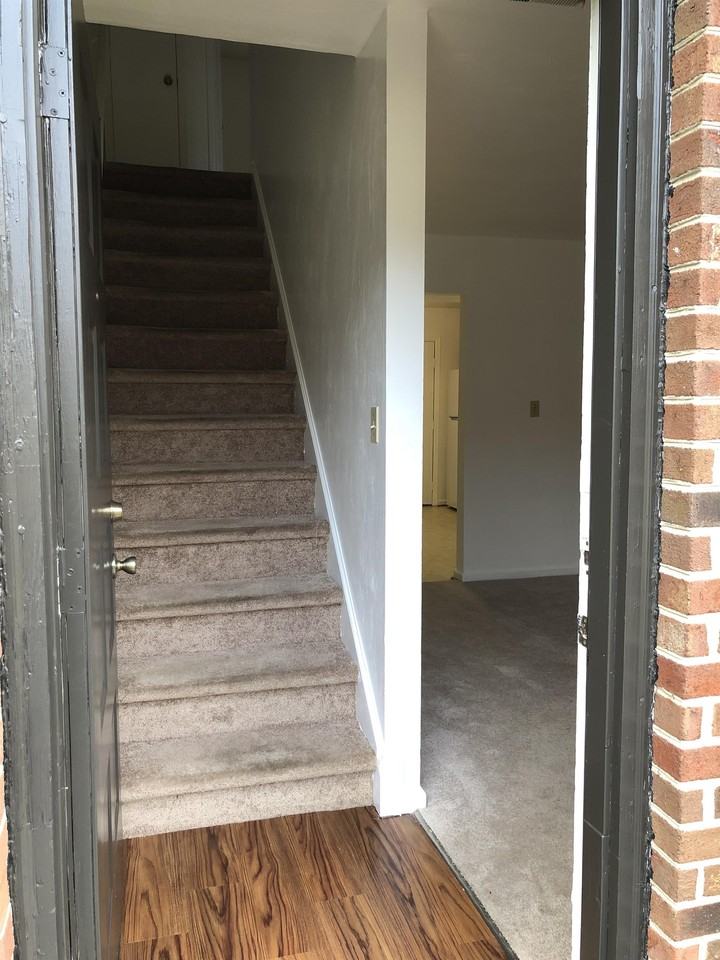 2325 Shull Road Northeast - Photo 2 of 18