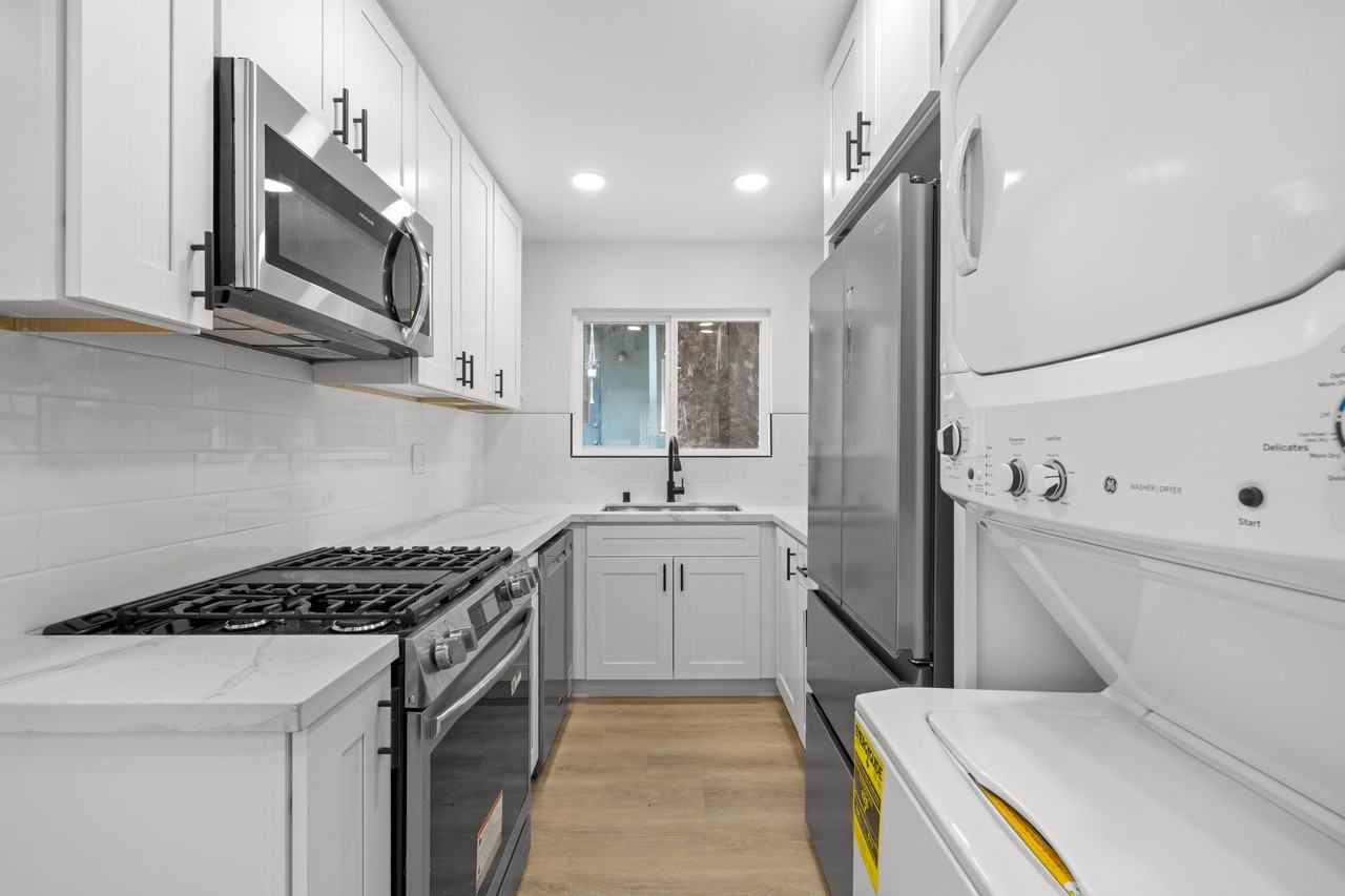 1940-48 31st Street - Photo 2 of 16