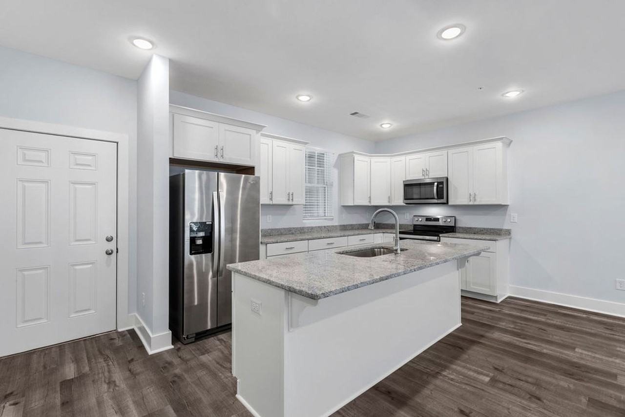 337 Airport Rd - Photo 5 of 50