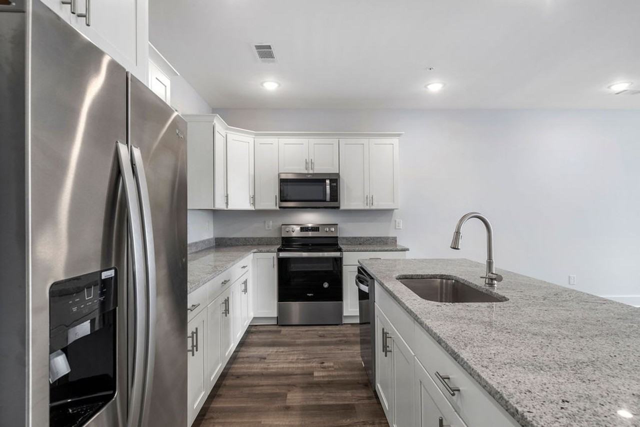 337 Airport Rd - Photo 6 of 50