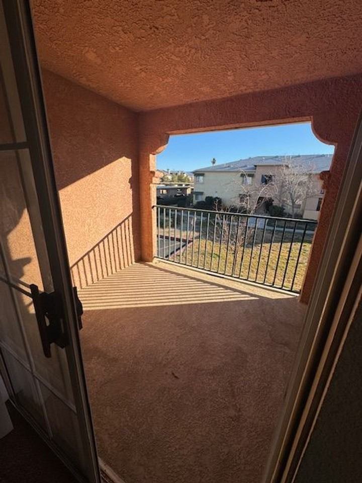 Sierra View Gardens - Photo 3 of 43