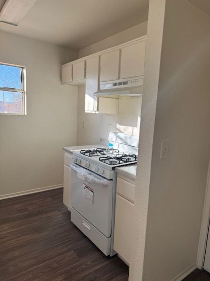 Sierra View Gardens - Photo 7 of 43