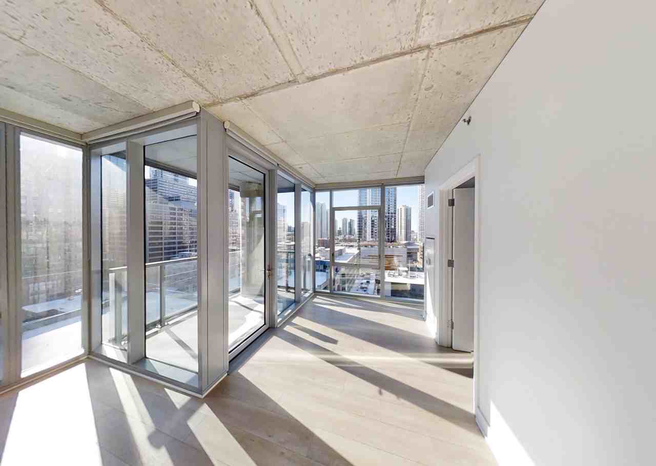 433 W Illinois St #901 - Photo 3 of 10