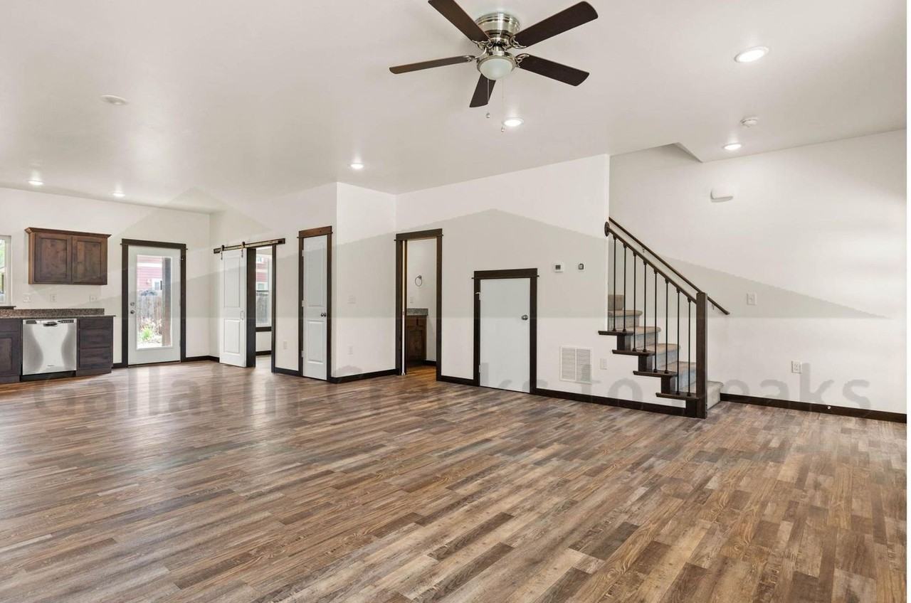 853 Rookery Lane - Photo 2 of 17