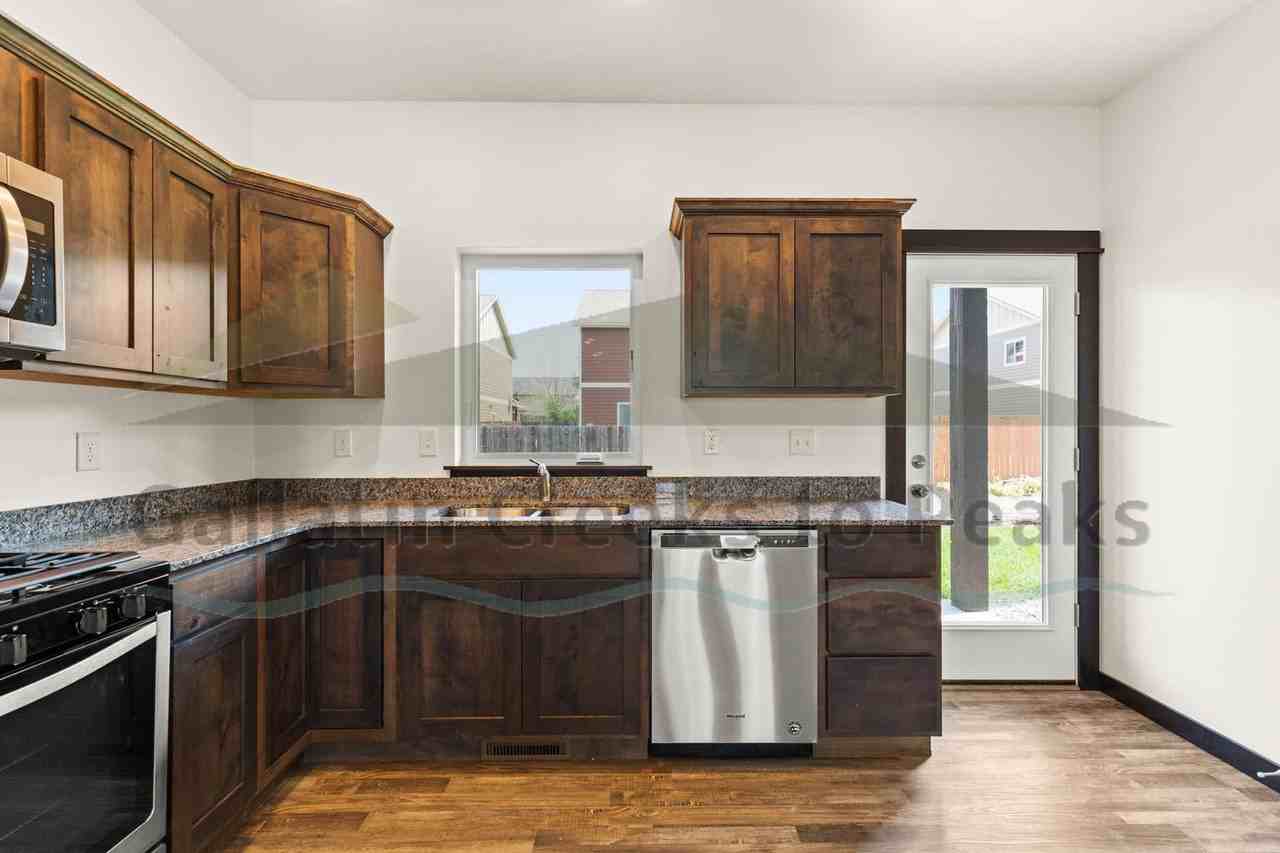 881 Rookery Lane - Photo 6 of 23