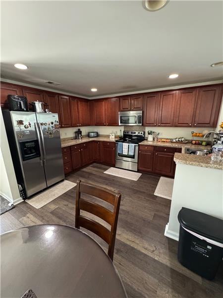 320 Grasslands Dr - Photo 7 of 20