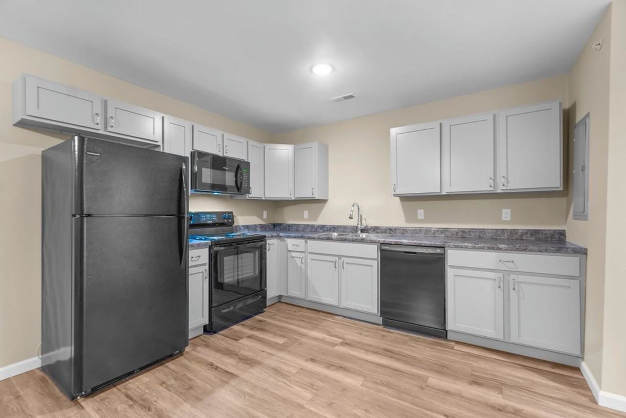 W Independence 1653 - Photo 3 of 23