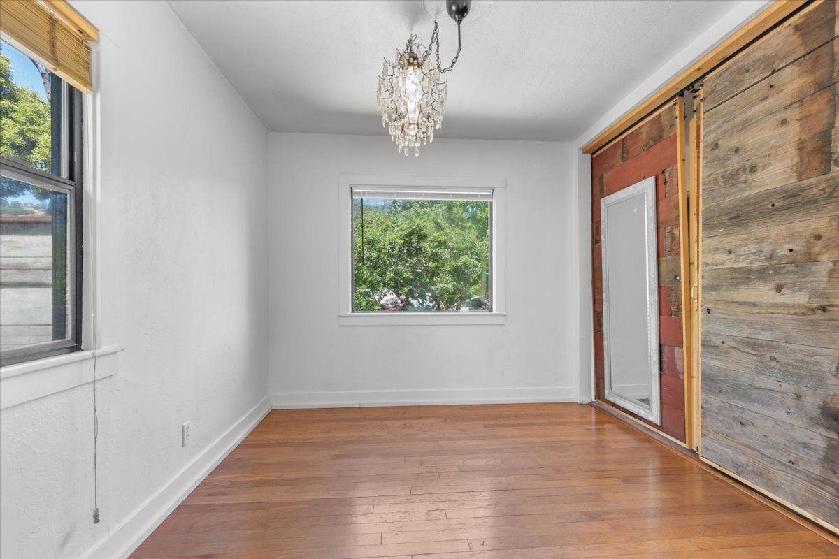 8041 Winthrope St - Photo 3 of 14