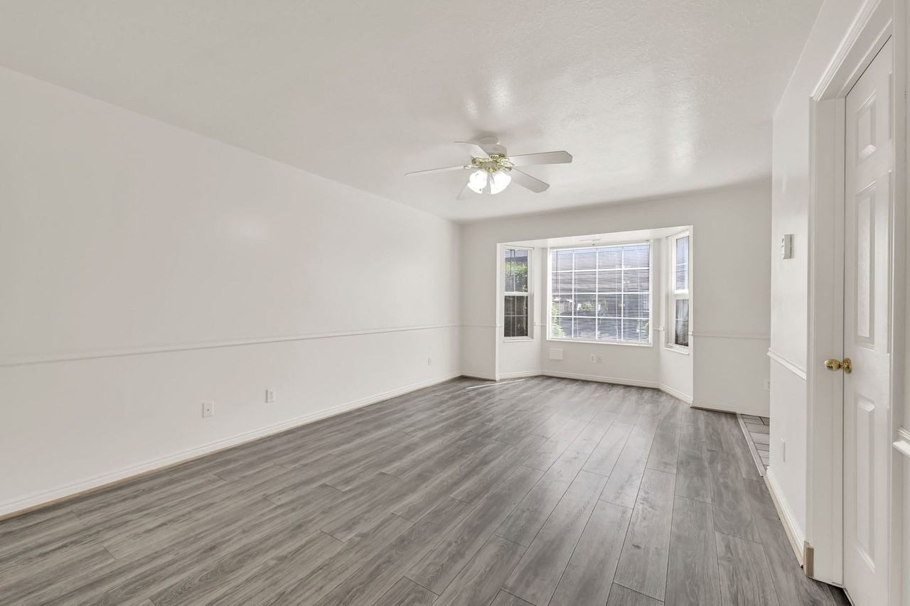 1502 N 900 W - Photo 4 of 49