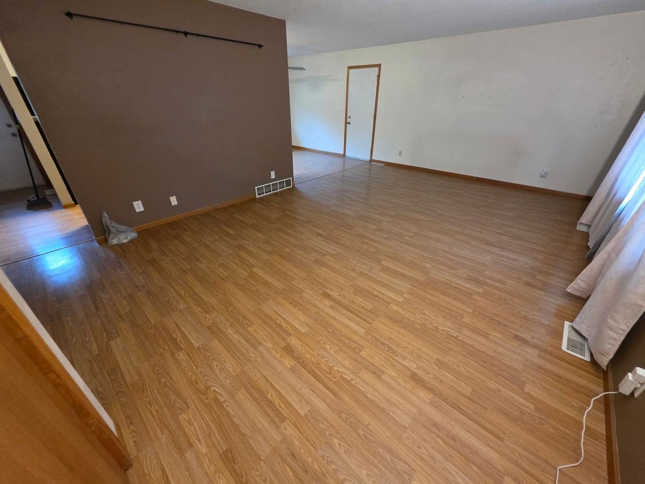 3114 Kilbourne Ave - Photo 2 of 28