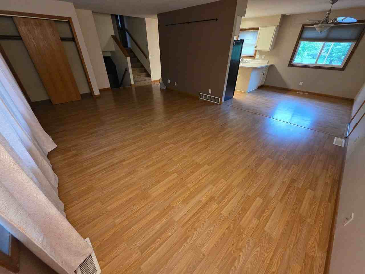 3114 Kilbourne Ave - Photo 3 of 28