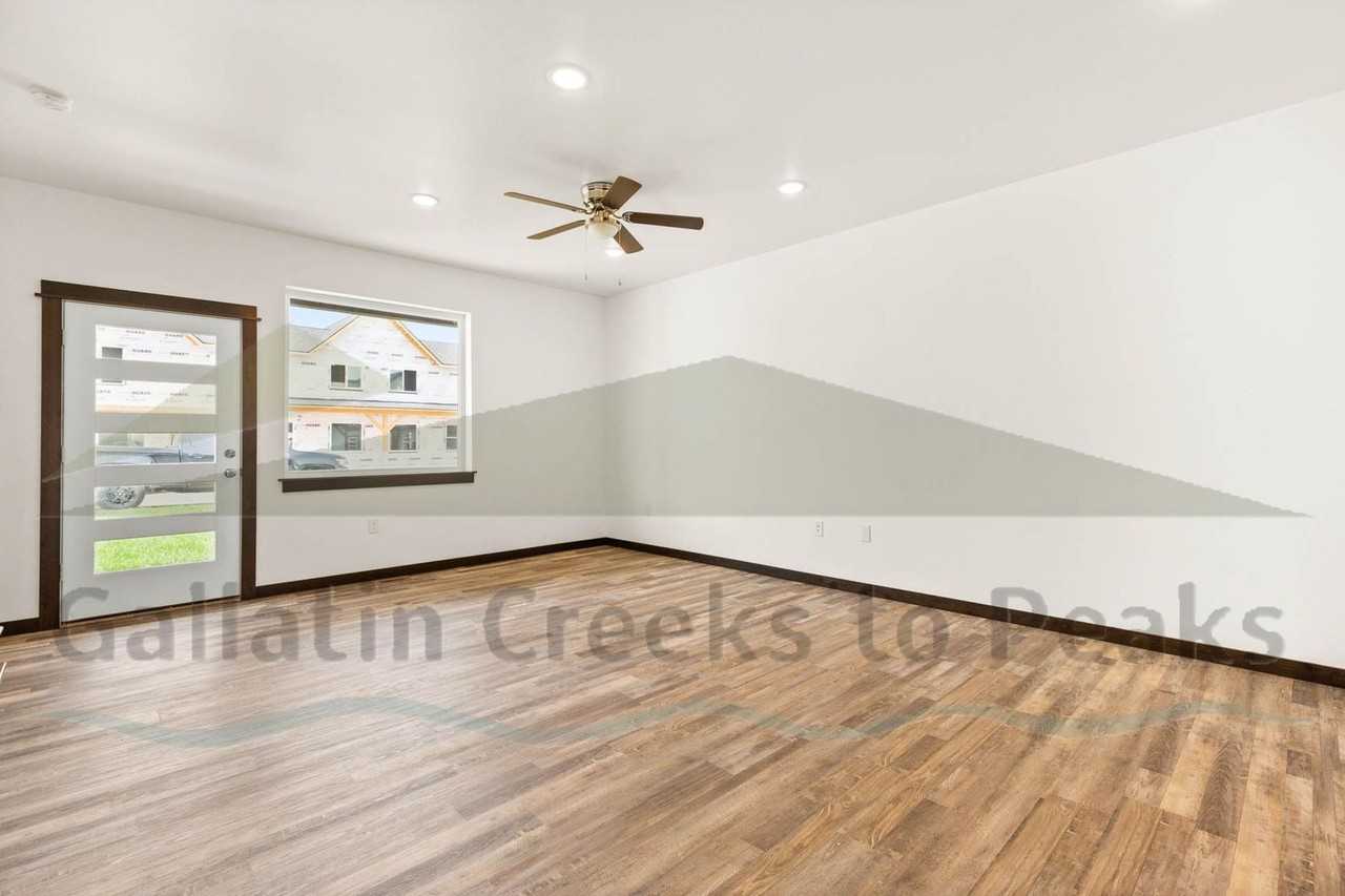 878 Rookery Lane - Photo 3 of 21