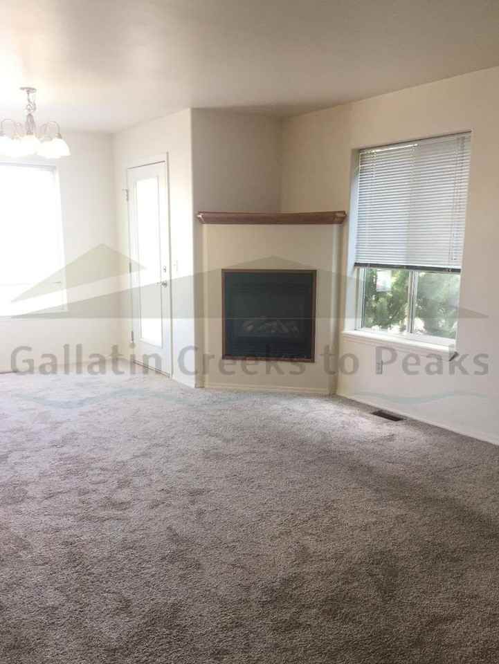 1098 LONGBOW - Photo 4 of 16