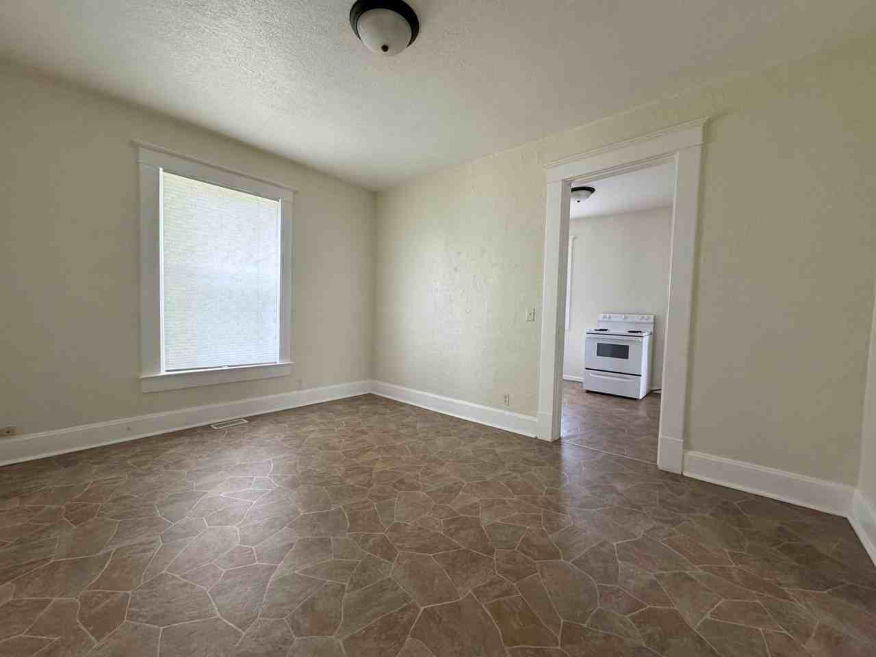 10992 10992 S 500 W - Photo 5 of 10