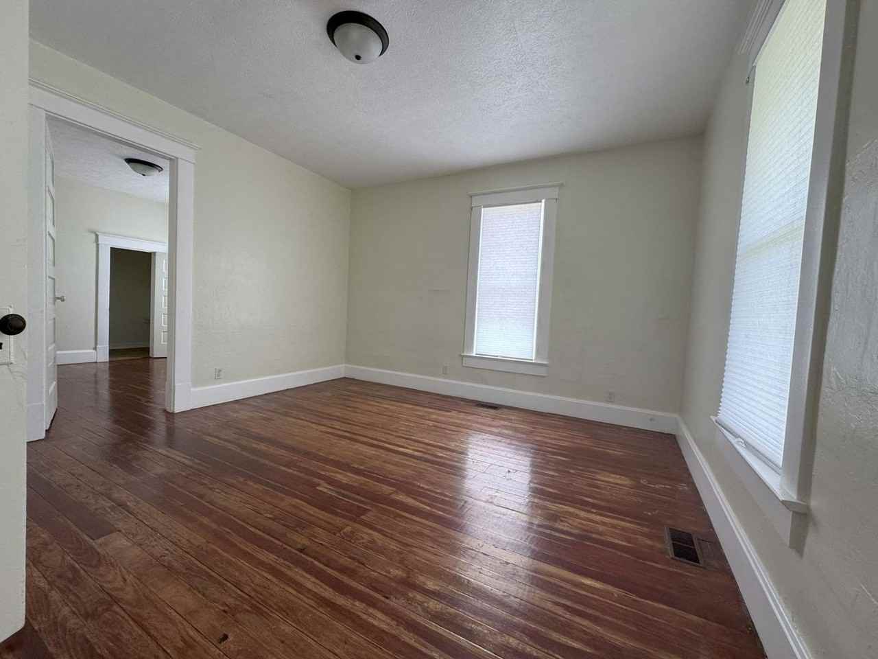 10992 10992 S 500 W - Photo 7 of 10