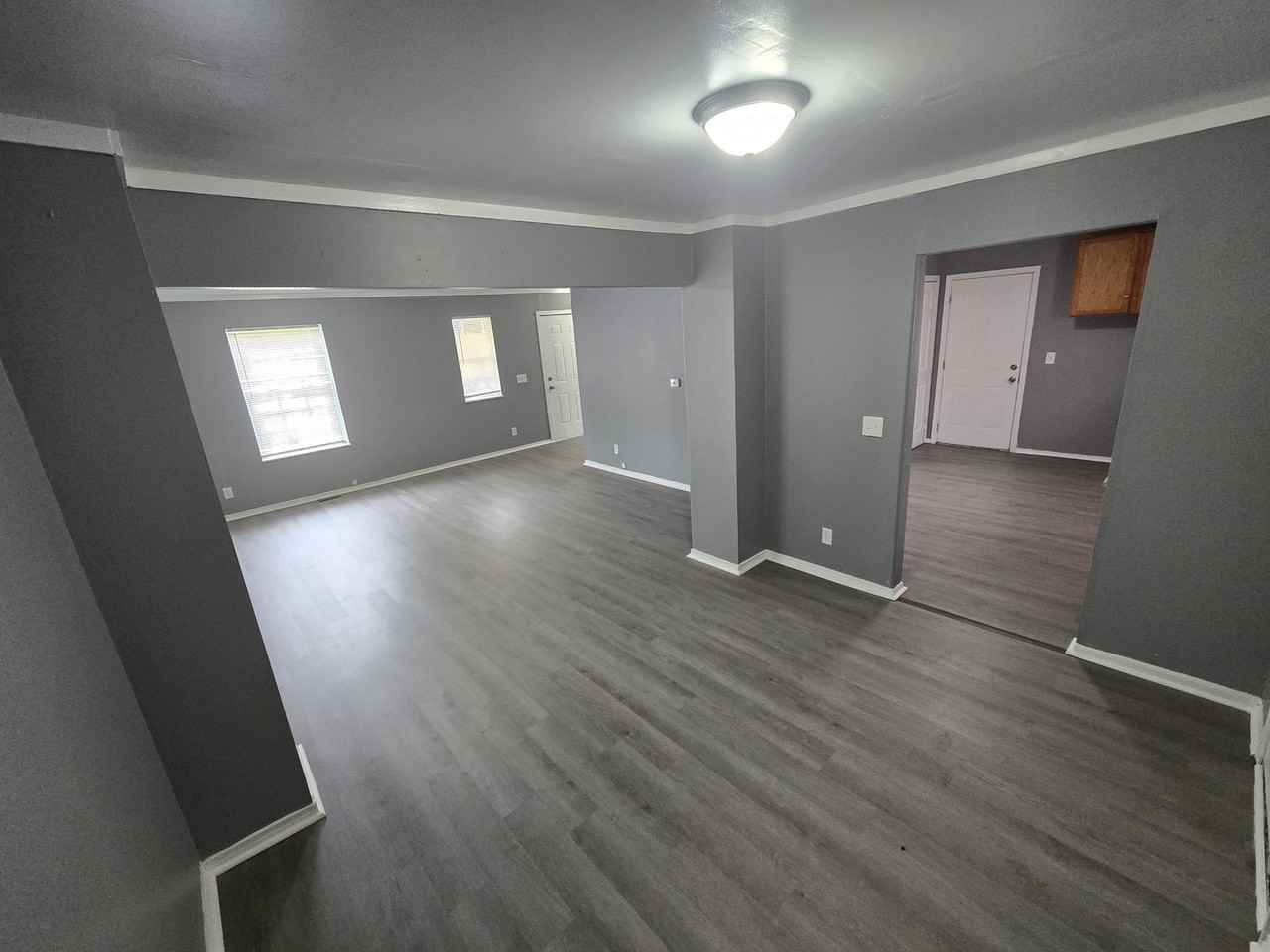 207 E Bancroft St - Photo 3 of 9