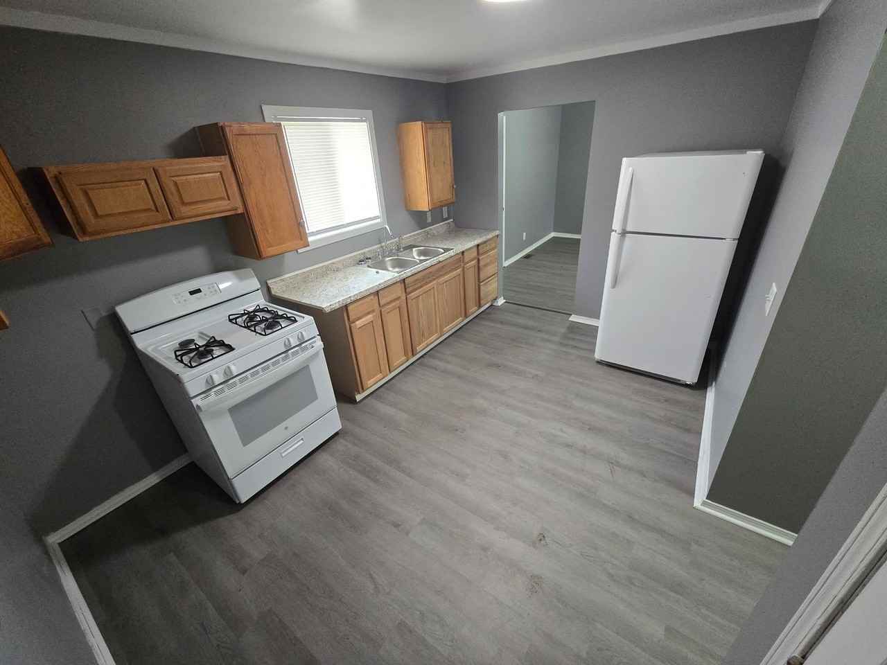 207 E Bancroft St - Photo 4 of 9