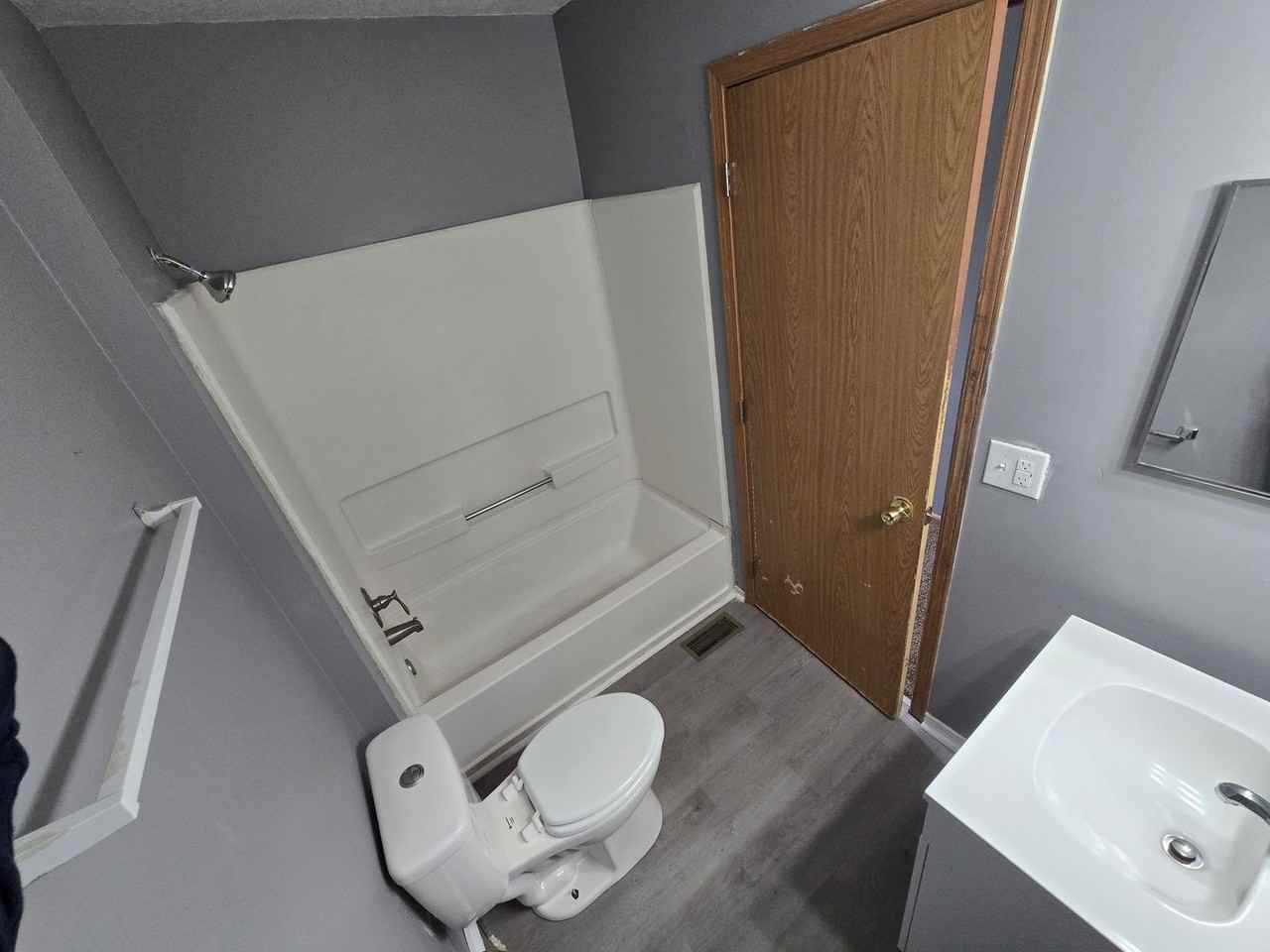 207 E Bancroft St - Photo 6 of 9