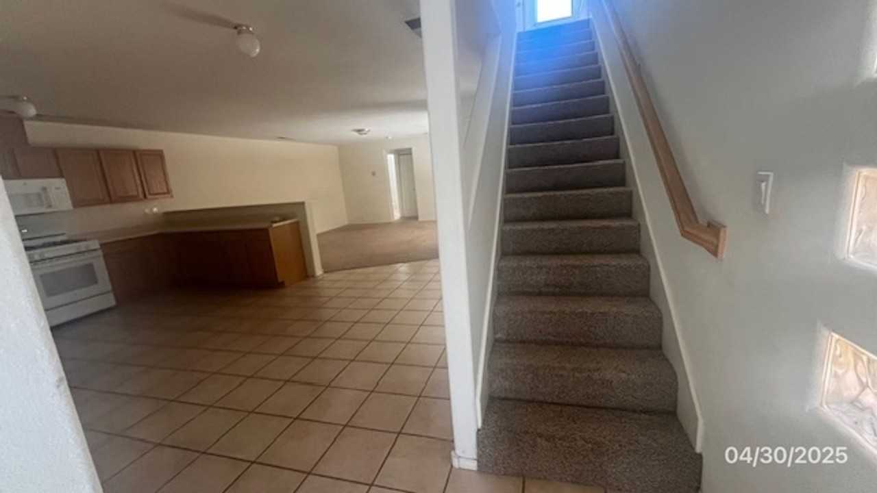 1418 Pennsylvania St Ne - Photo 3 of 22