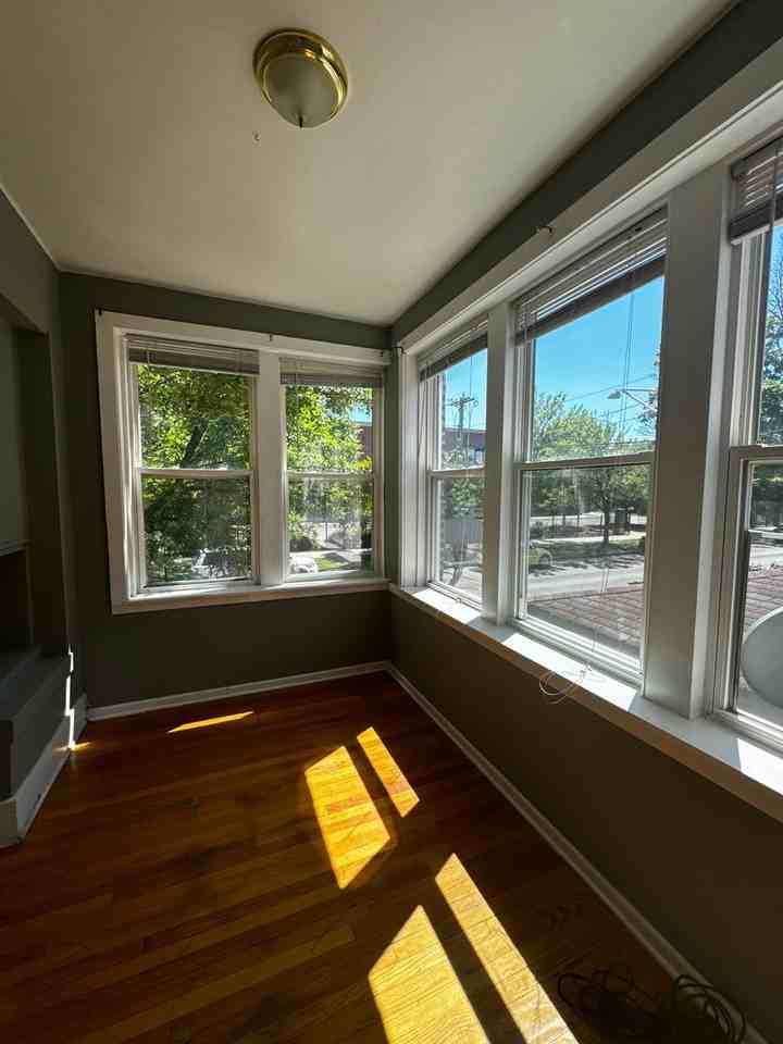 5000 N SAWYER - Photo 4 of 15