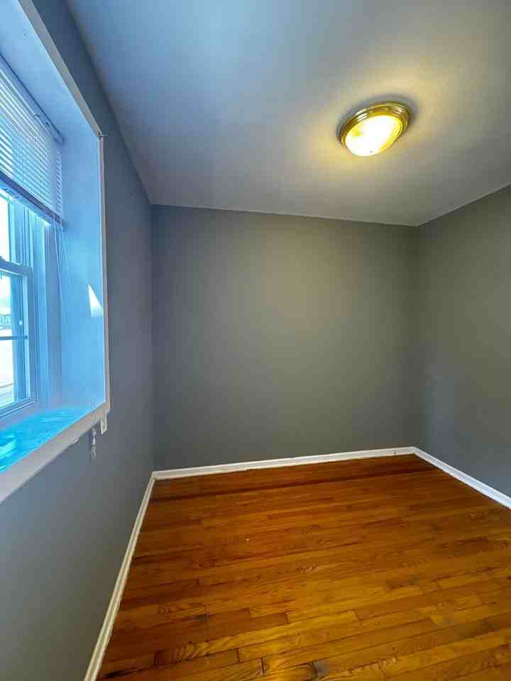 5000 N SAWYER - Photo 6 of 15