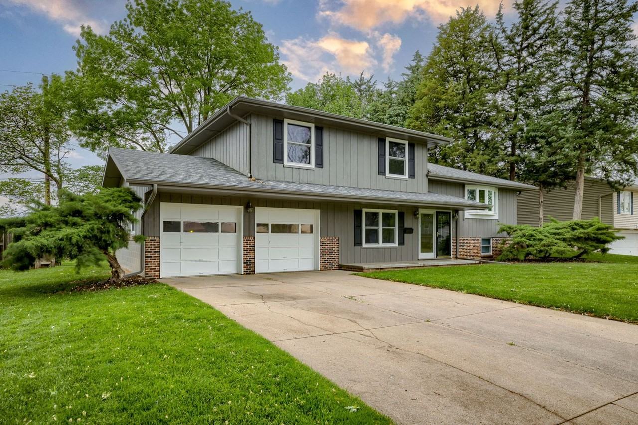 7106 Pine Dr - Photo 2 of 34