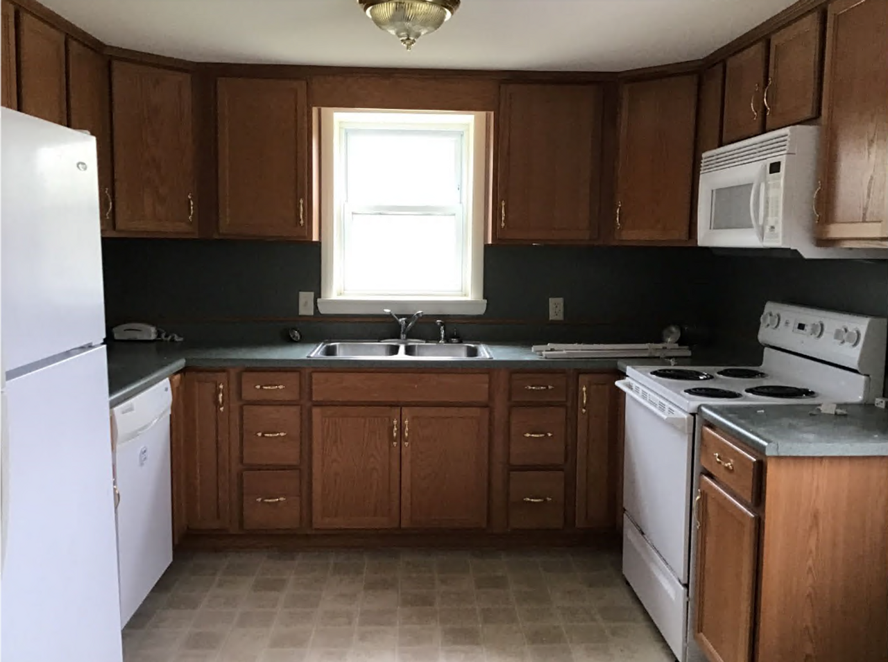 2488 Falling Spring Rd - Photo 3 of 9