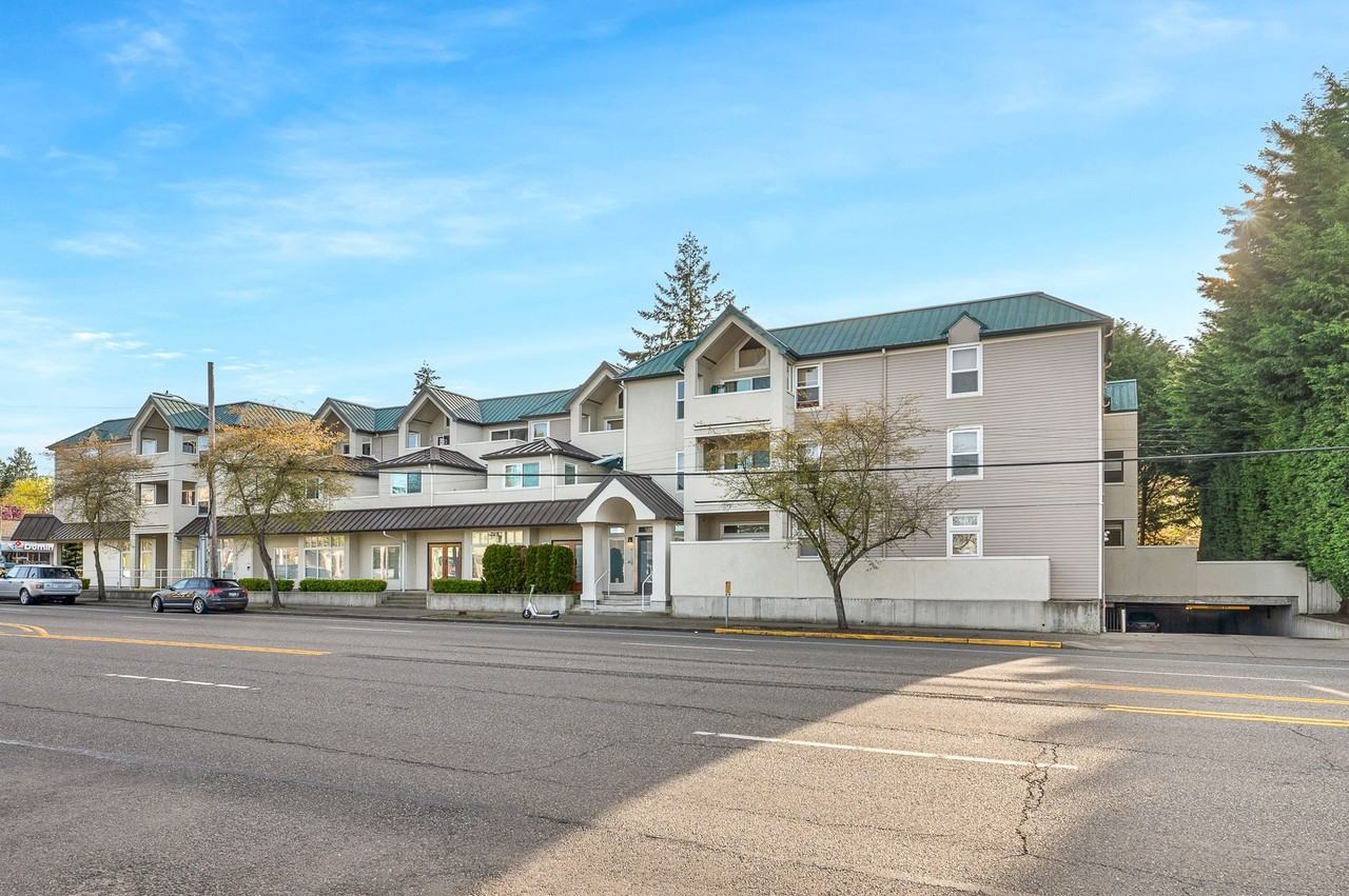 Daniels Apartments - Photo 5 of 38