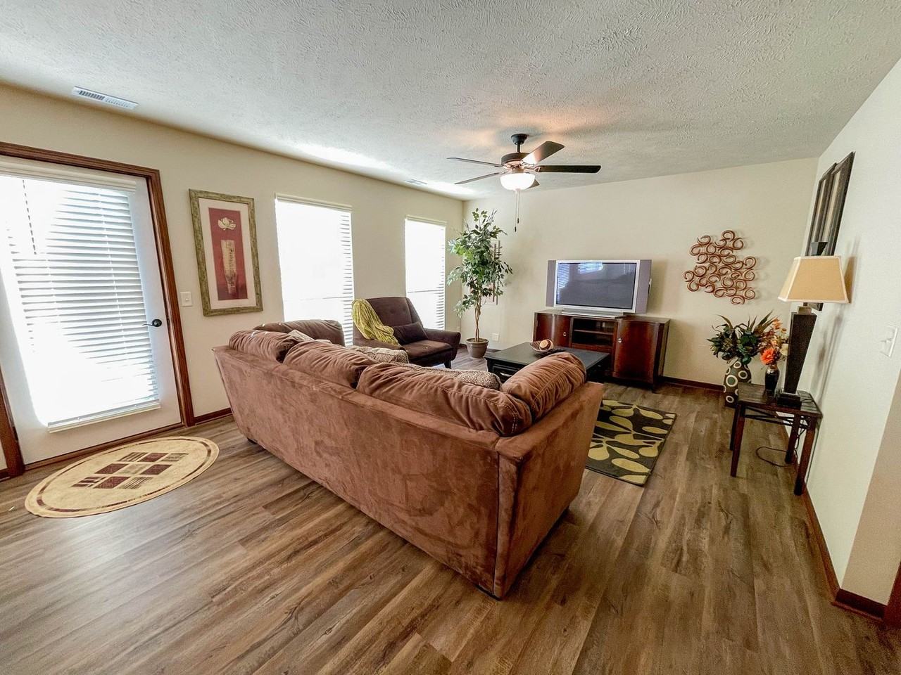 Las Verdes - Photo 2 of 22