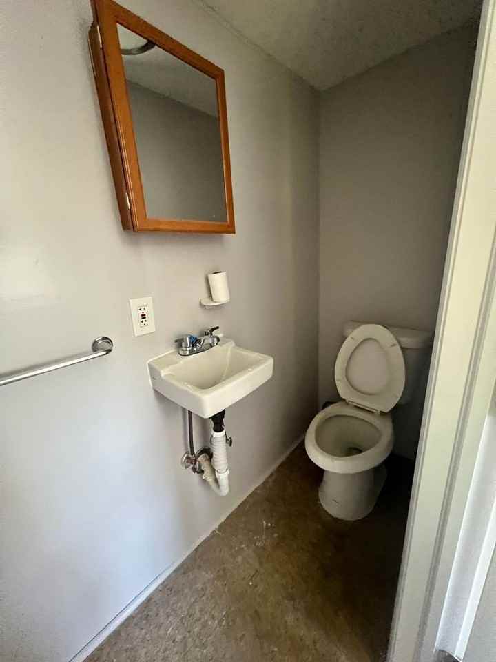 822 E State St - Photo 6 of 15