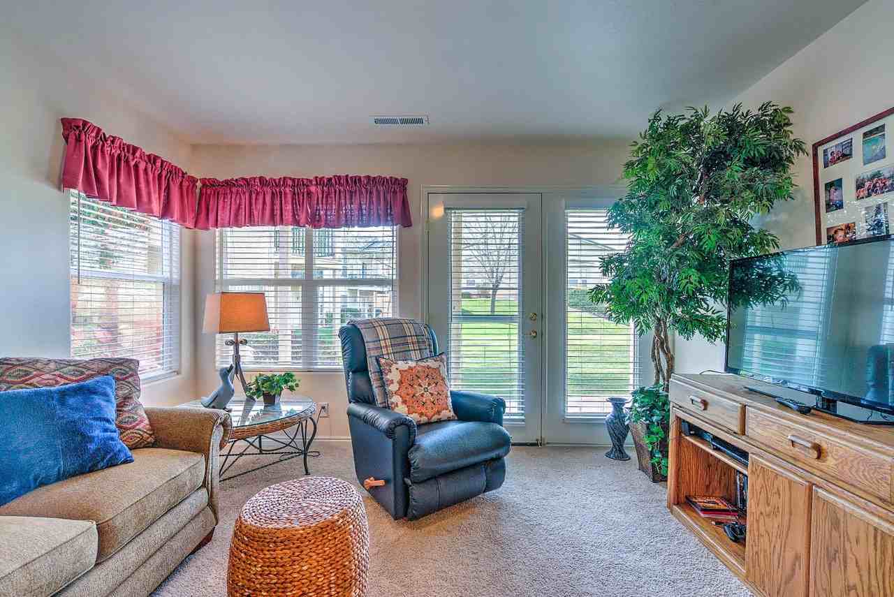 151 Turnbury Ln - Photo 2 of 39