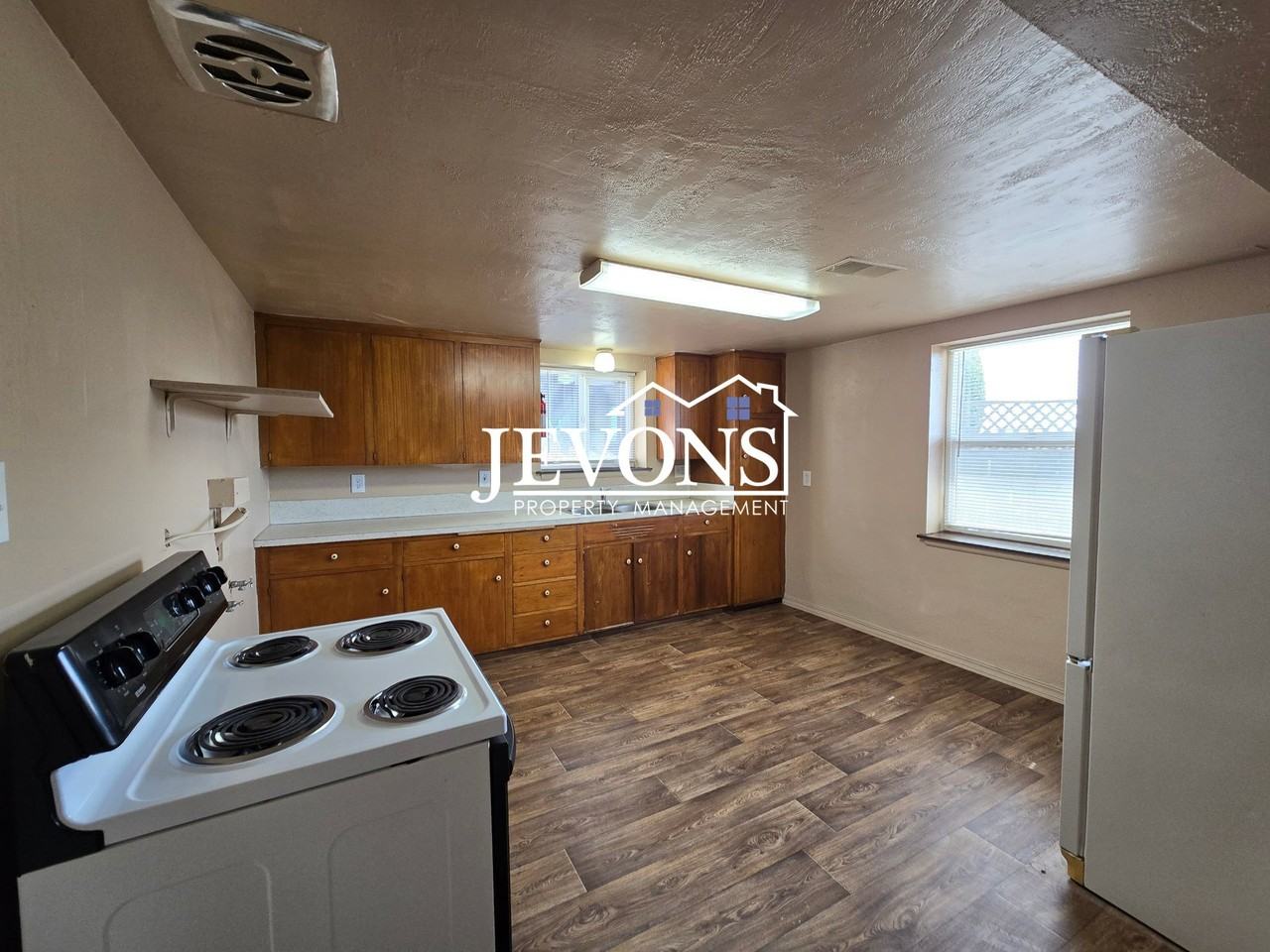 4210 E Hillcrest Dr Yakima, WA 98901 - Photo 2 of 17